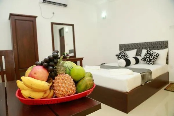 Hotel Sanri Villa Katunayake Minuwangoda