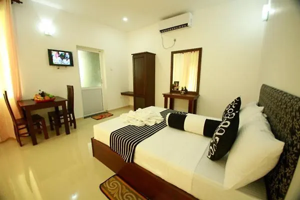 Hotel Sanri Villa Katunayake Minuwangoda