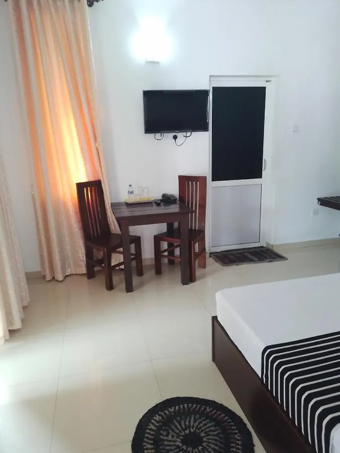 Hotel Sanri Villa Katunayake Minuwangoda