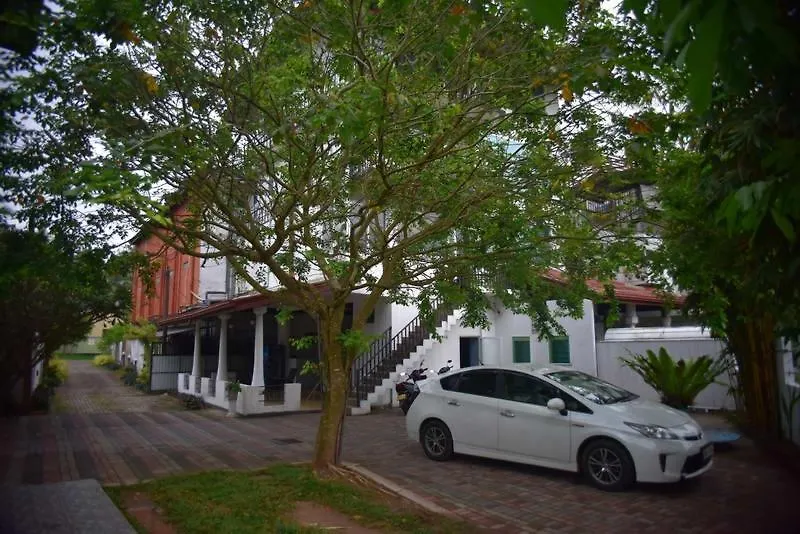 Hotel Sanri Villa Katunayake Minuwangoda