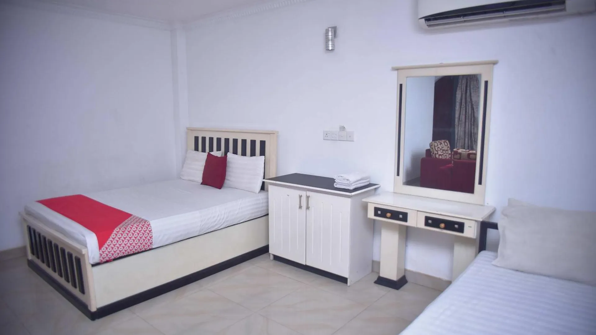 Hotel Sanri Villa Katunayake Minuwangoda 3*,  Sri Lanka