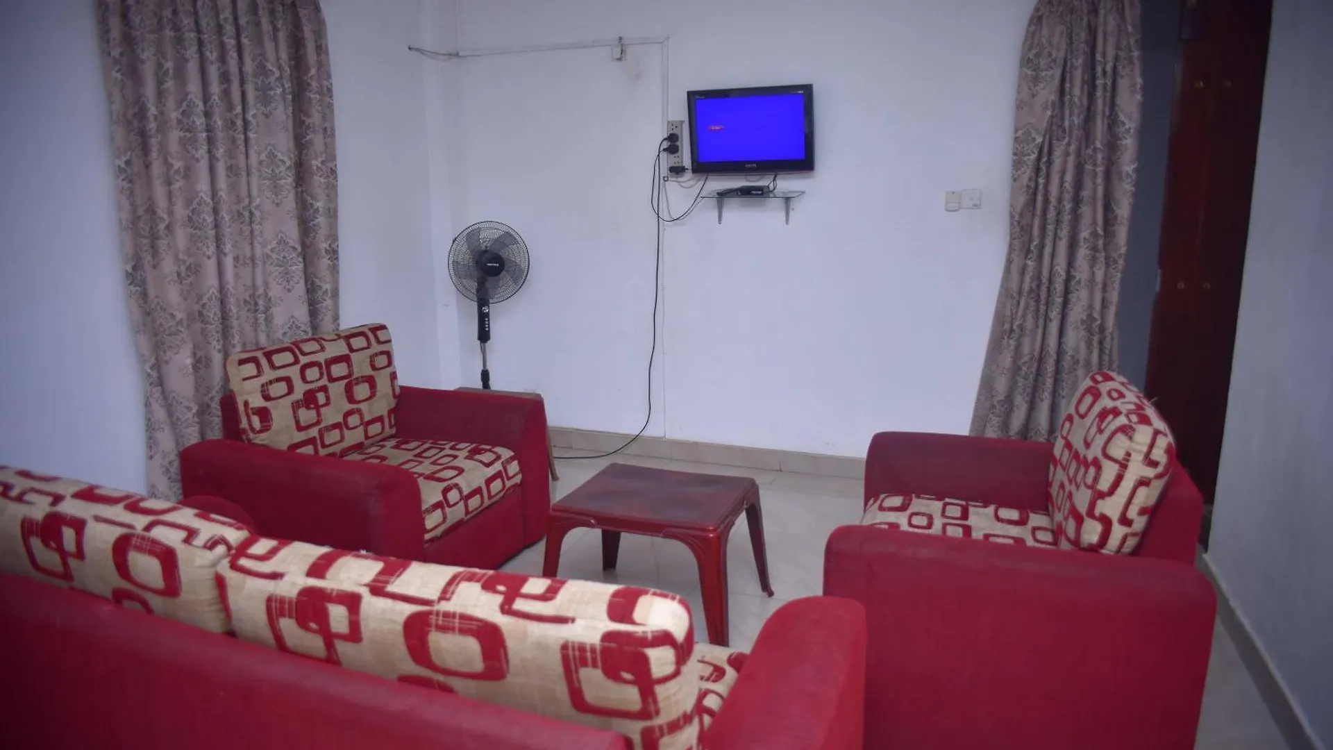 Hotel Sanri Villa Katunayake Minuwangoda