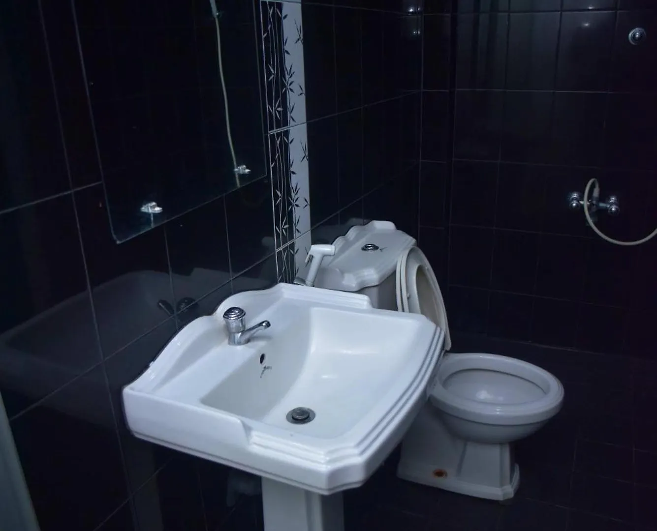 Hotel Sanri Villa Katunayake Minuwangoda